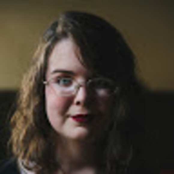 Meet your Posher, Caitlin - Picture 1 of 1